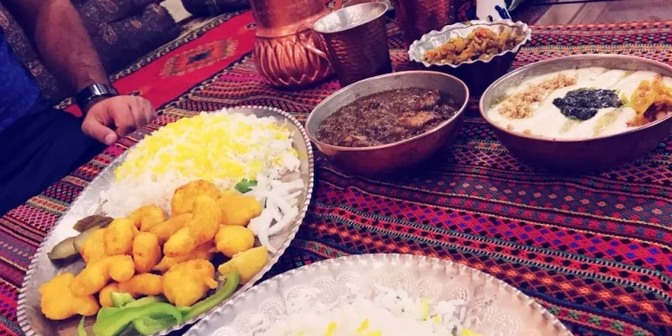 تجربه غذا در رستوران سنتی کیخسرو کرمان