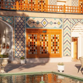 سلف سرویس هتل کارمانیکا بازار کرمان